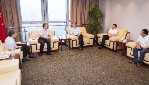 供应链综合商业服务平台迈进浙江第一站 — — yd12399云顶集团与温州交运集团战略签约
